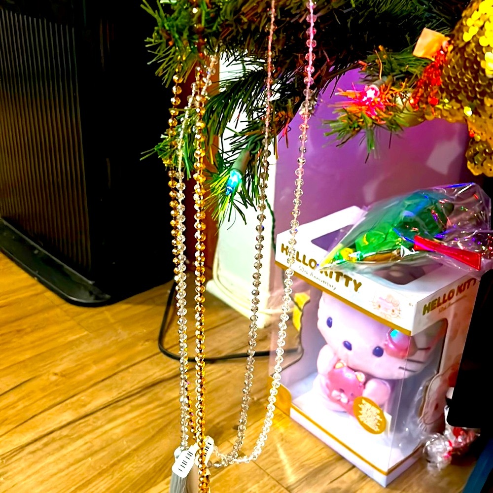 3 pieces Sparkly necklace